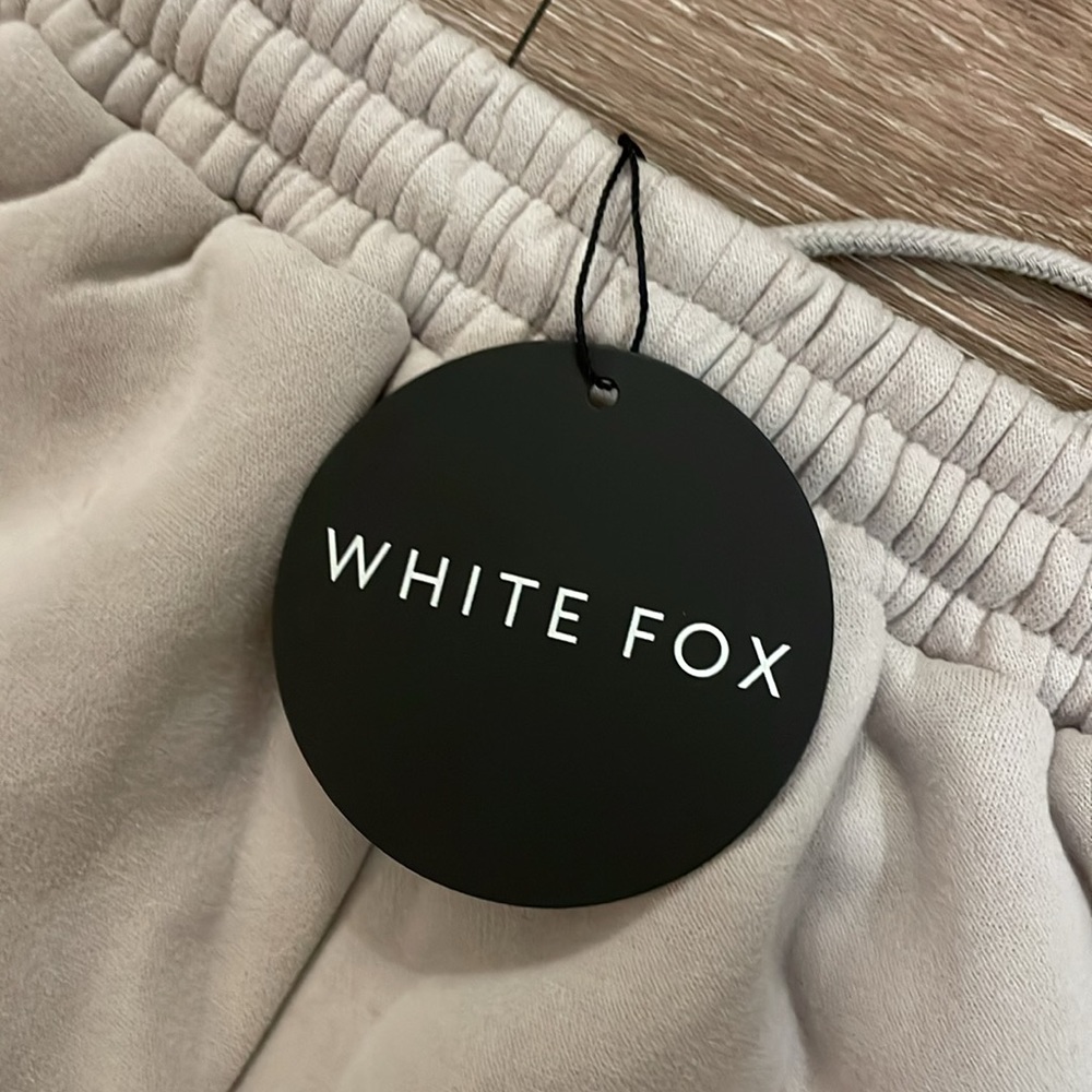 NWT White Fox Boutique Offstage Sweatpants Moon VOL.3 in size Small - Picture 5 of 11